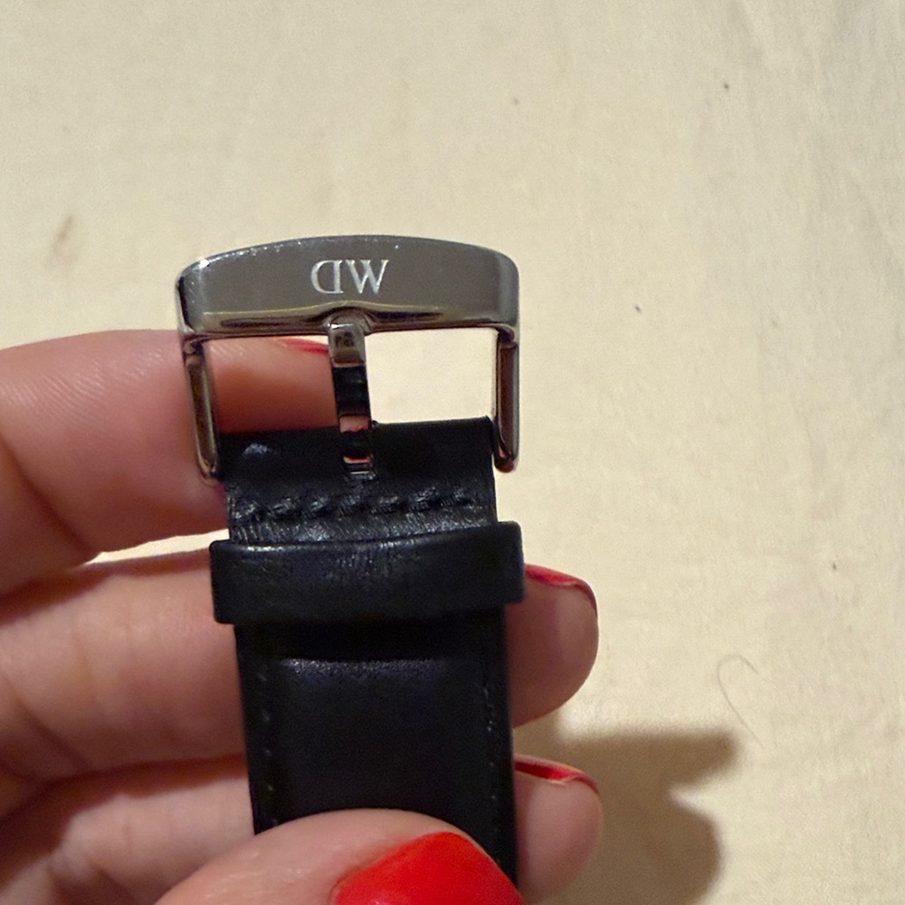 Daniel Wellington Classic Black and White Watch - Picture 4 of 8